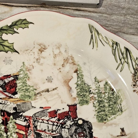 Better Homes Gardens Heritage Winter‎ Forest TRAIN Steam Engine 9" Plate Cream - Picture 6 of 12